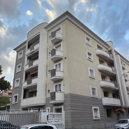 Centro Διαμέρισμα Pomezia